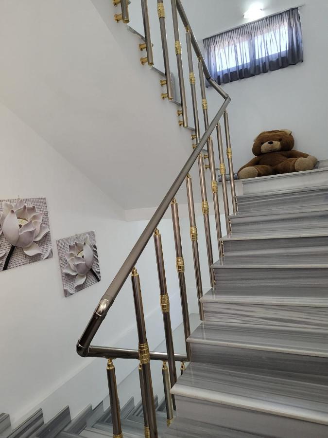 Italian Style Apartment Durres Luaran gambar